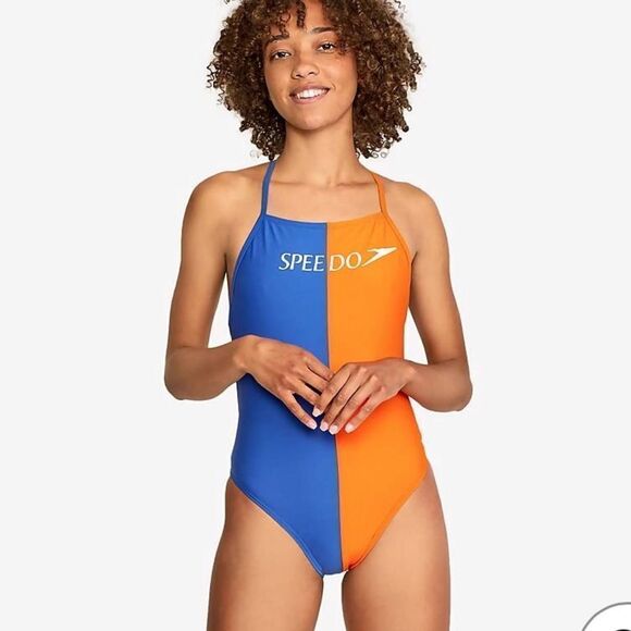Speedo Solid Half Split One Piece
Female Training Swimsuit‎ Dazzling Blue 32 NWT - Picture 1 of 7